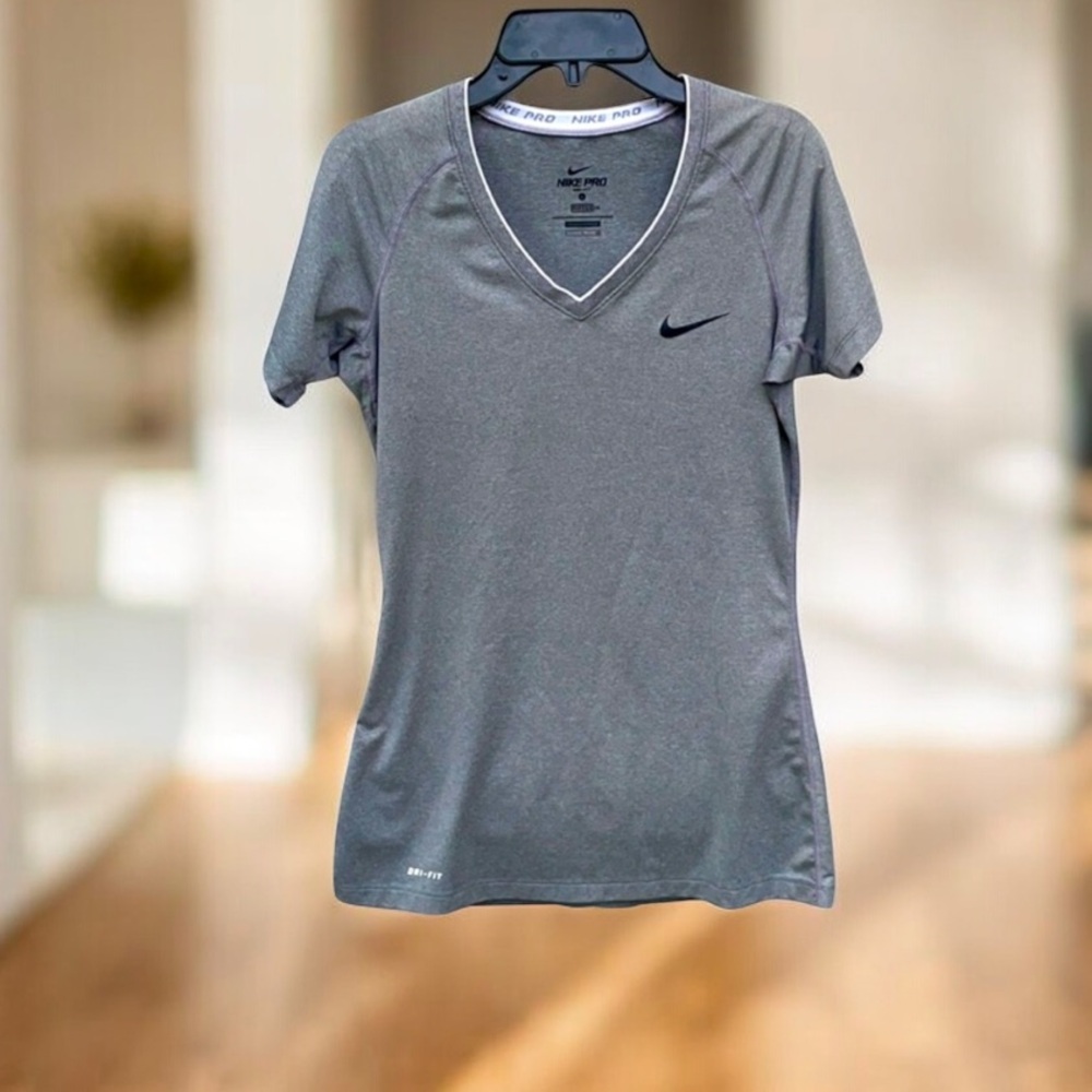 Nike Gray Short Sleeve Tee for Active Comfort